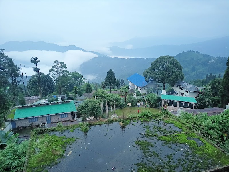 DEAR HILL HOME STAY ROADLINE Takdah cantt.