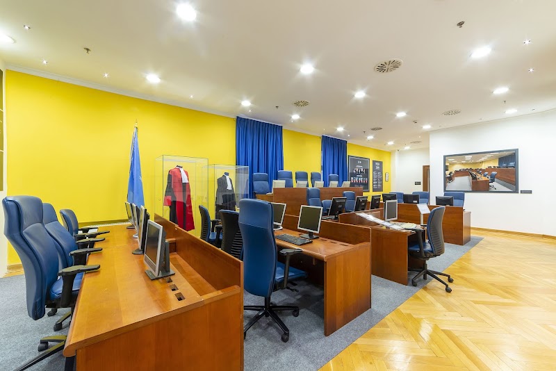 Gradska vijećnica Sarajevo - Gradska vijećnica Sarajevo, Brodac 1, Sarajevo 71000, Bosnia and Herzegovina