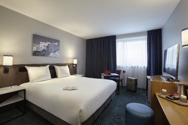 Hôtel Mercure Paris Roissy Charles de Gaulle - Hôtel Mercure Paris Roissy Charles de Gaulle, 3 All. du Verger, 95700 Roissy-en-France, France