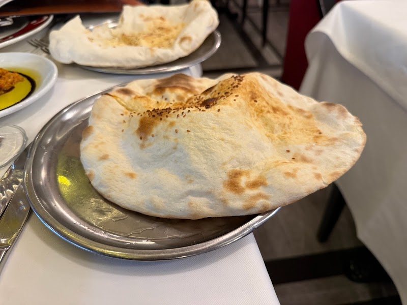 Deraliye - Deraliye, Alemdar Mah. Divanyolu Cad, Alemdar, Ticarethane Sk. No: 10, 34122 Fatih/İstanbul, Türkiye