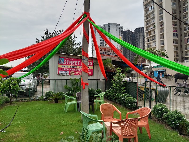 Street food - Street food Kiosk no 09, NB Mart, opposite Apex Aura, Sector 1, Bisrakh Jalalpur, Noida, Bisrakh Jalalpur, Uttar Pradesh 201318, India