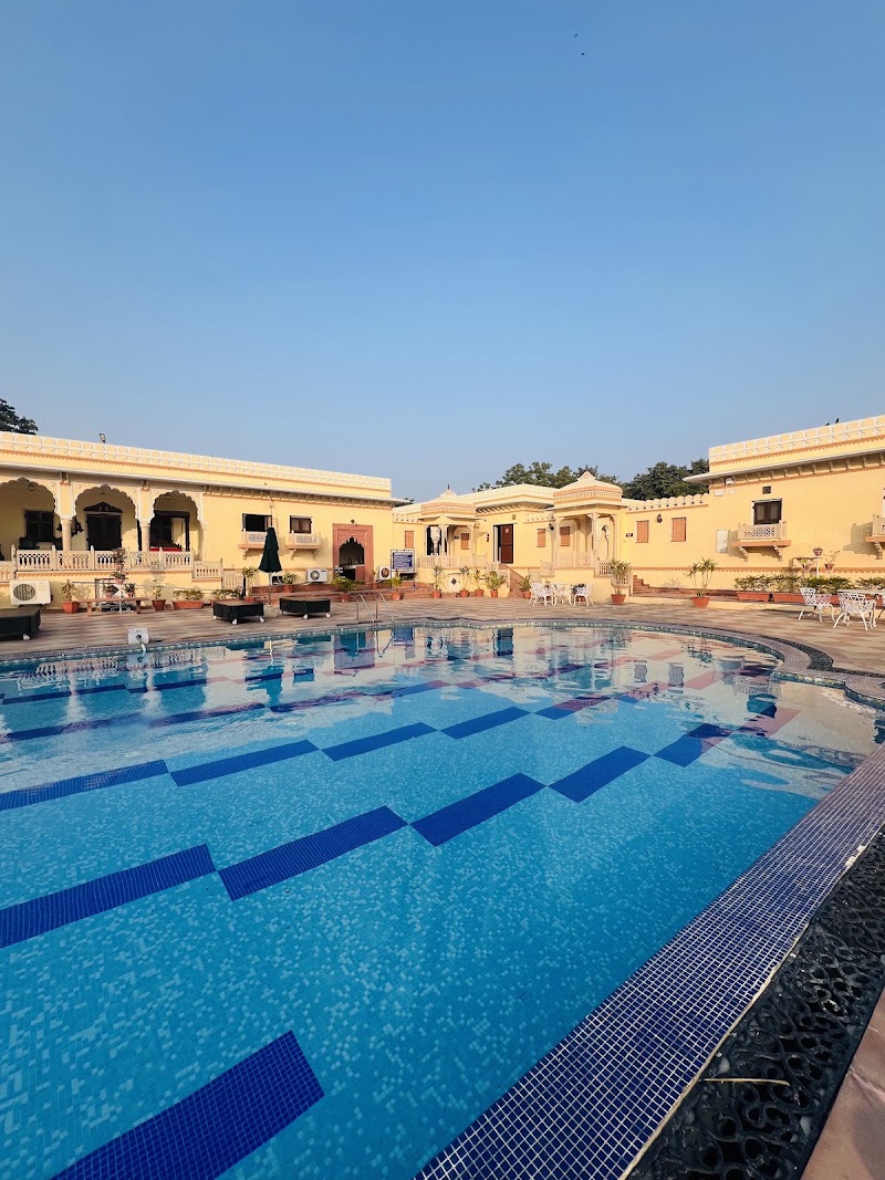 Amar Mahal - Amar Mahal 8JWQ+JJP, near Betwa River, Orchha, Madhya Pradesh 472246, India