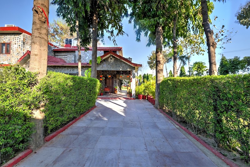 Talwar Farm With Private pool near Delhi NCR | 4BHK Holiday Home for weddings, Private and corporate Events
