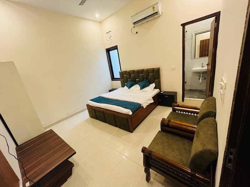 The Noida Inn - The Noida Inn h23, hospital Road, behind cloud 9, Block C, Kendriya Vihar, Sector 51, Noida, Uttar Pradesh 201303, India