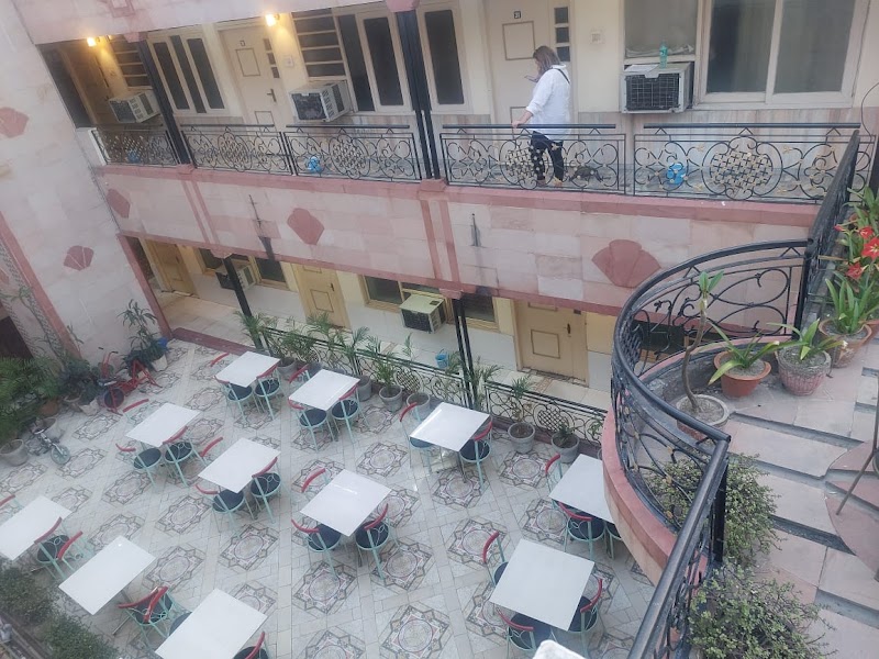 Hotel Airlines - Hotel Airlines Cooper Rd, Company Bagh, Amritsar, Punjab 143001, India
