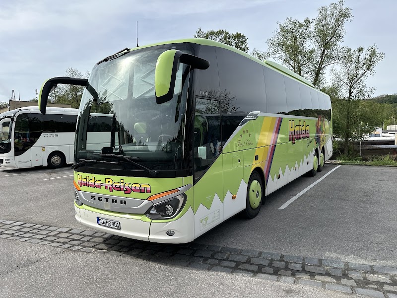 P-BUS ... parkoviště pro autobusy Český Krumlov - P-BUS ... parkoviště pro autobusy Český Krumlov, Chvalšinská 381 01, 381 01 Český Krumlov-Český Krumlov 1, Czechia