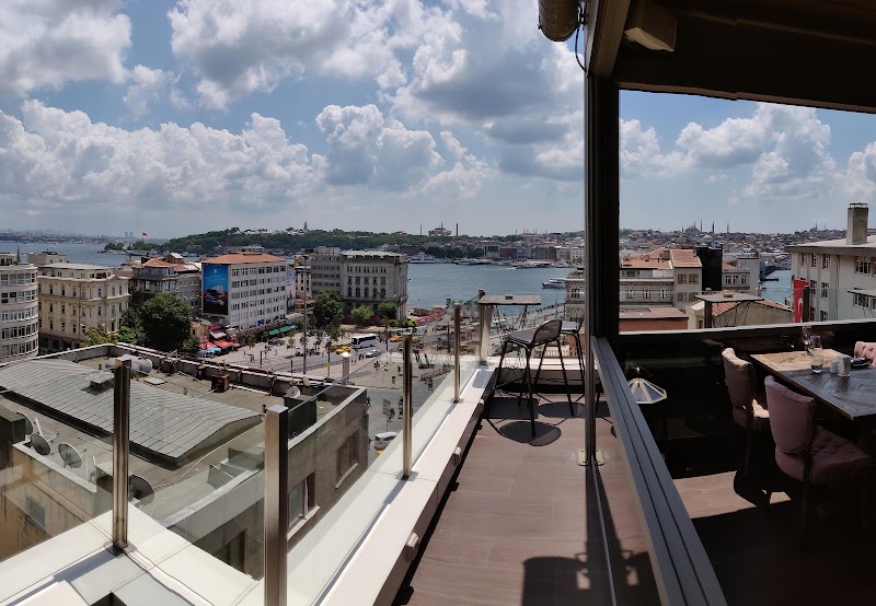 The House Hotel Karaköy - The House Hotel Karaköy Arap Cami, Bankalar Cd. No:5 Karaköy, 34421 Beyoğlu/İstanbul, Türkiye