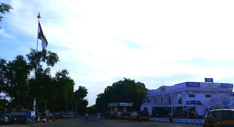 100 feet National Flag - 100 feet National Flag West side, Railway Station Rd, Subedarpet, Nellore, Andhra Pradesh 524001, India