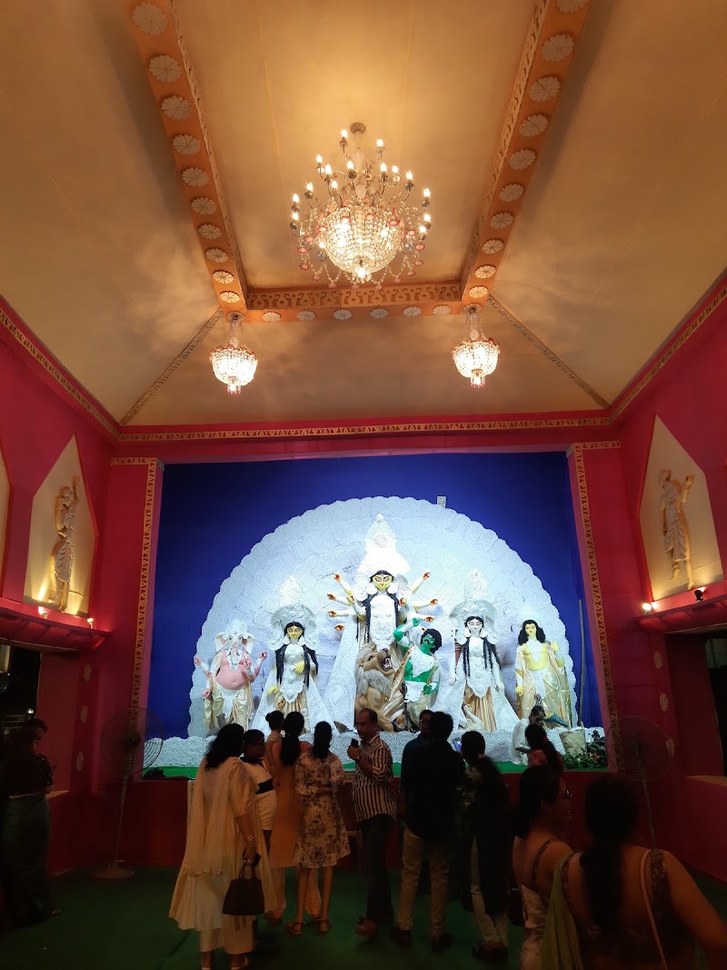 Tarun Brindo Sarbojonin Durgha Puja Mondop - Tarun Brindo Sarbojonin Durgha Puja Mondop, P 244, Purna Das Rd, Golpark, Hindustan Park, Gariahat, Kolkata, West Bengal 700029, India