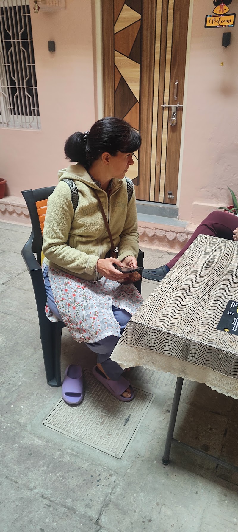 Shivangan Heritage HomeStays near ghat - Shivangan Heritage HomeStays near ghat, B 2/69, in front of adarsh shiksha mandir, bhadaini, Shivala, Varanasi, Uttar Pradesh 221005, India