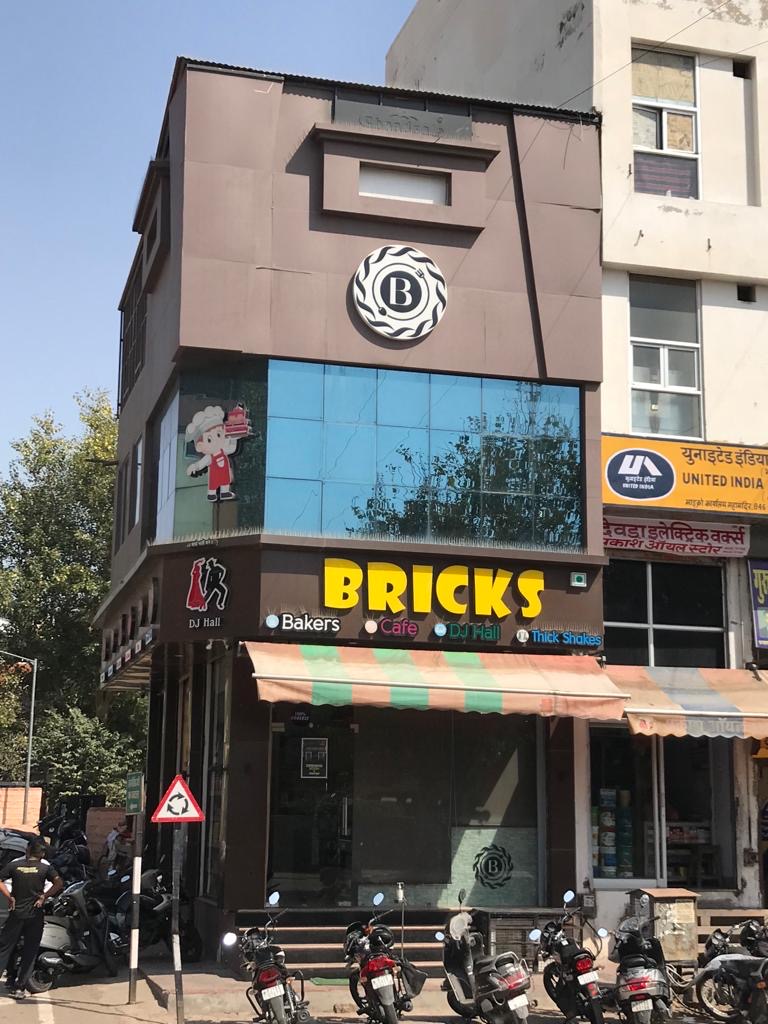 Bricks Bakers and Cafe, Mahamandir - Bricks Bakers and Cafe, Mahamandir Maha Mandir Rd, near Sunita TVS, near Maha Mandir Road, Mahamandir, Lawaran, Jodhpur, Rajasthan 342006, India