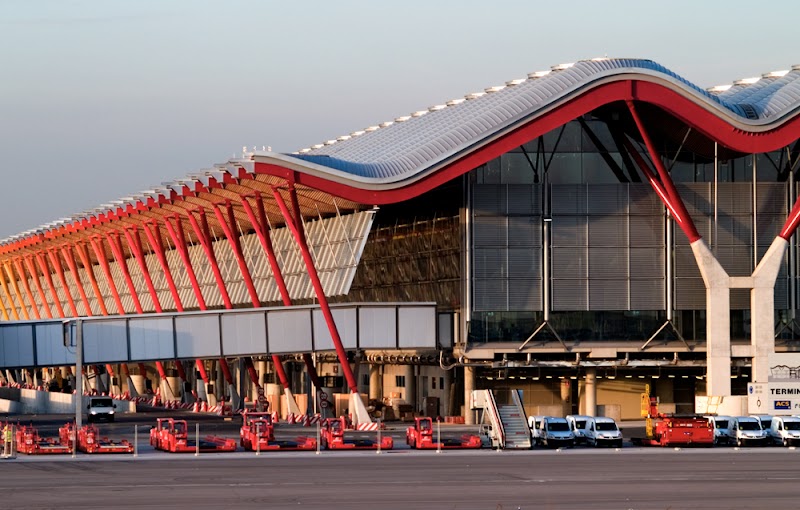 Adolfo Suárez Madrid-Barajas Airport - Adolfo Suárez Madrid-Barajas Airport Av de la Hispanidad, s/n, 28042 Madrid, Spain