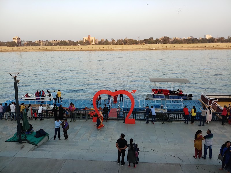 Sabarmati Riverfront - Sabarmati Riverfront, 2nd Floor, Riverfront House, Pujya Pramukh Swami Marg, Riverfront Rd, Vishalpur, West, Ellisbridge, Ahmedabad, Gujarat 380009, India