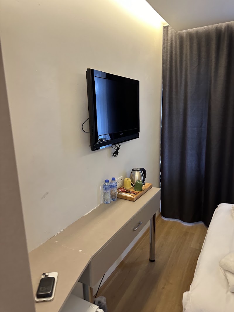 Harran Hotel - Harran Hotel, Mimar Hayrettin, Tiyatro Cd. No:52, 34126 Fatih/İstanbul, Türkiye