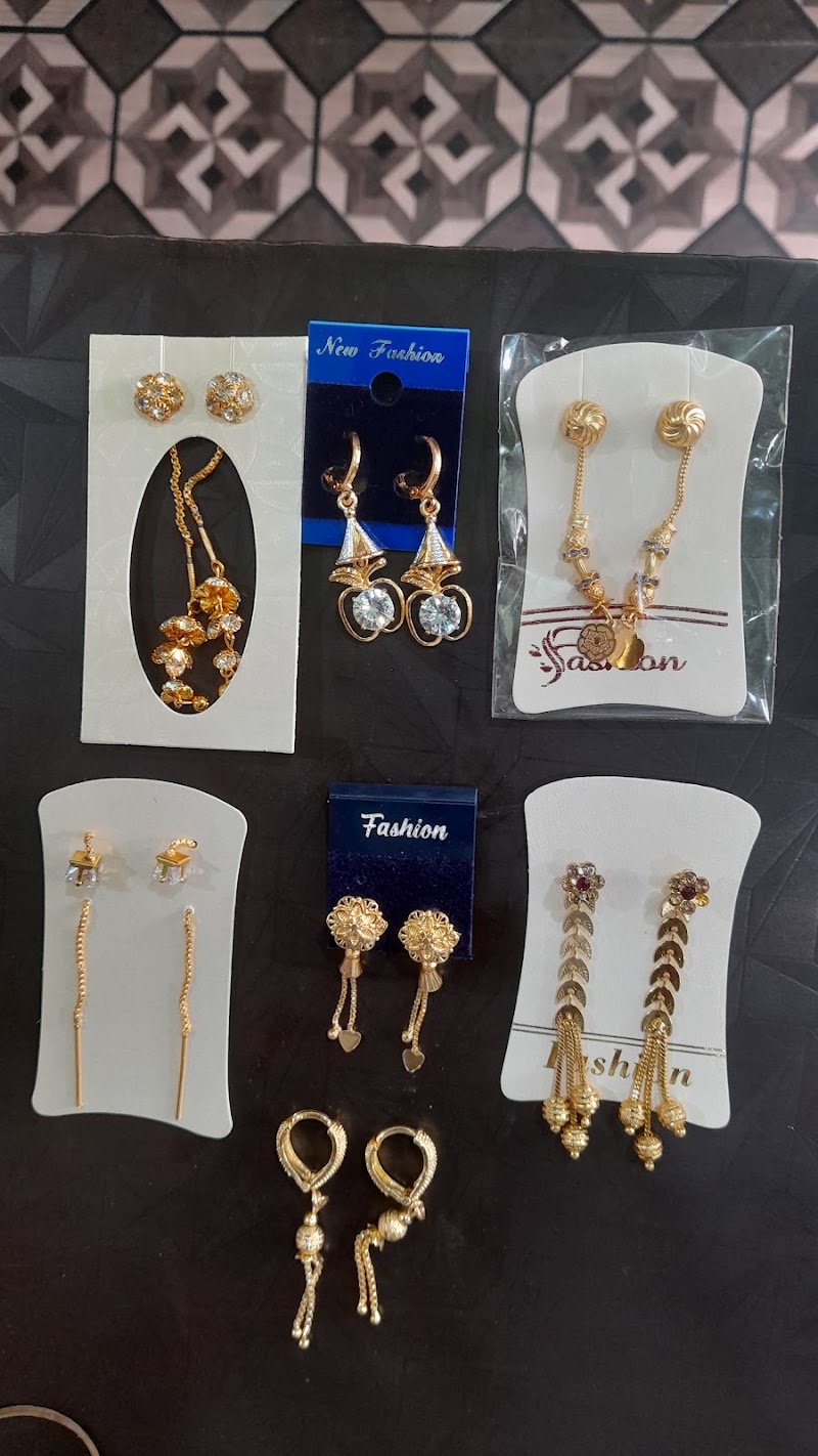 SN COLLECTION AND FANCY - SN COLLECTION AND FANCY, 9FW3+JFM, Limtikra Kasru Rd, Urduna, Duanpali, Odisha 768033, India