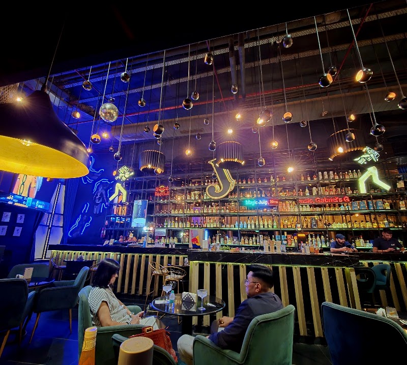 LIV Bar - LIV Bar Lower Ground Floor, R3, Aerocity, New Delhi, Delhi 110037, India