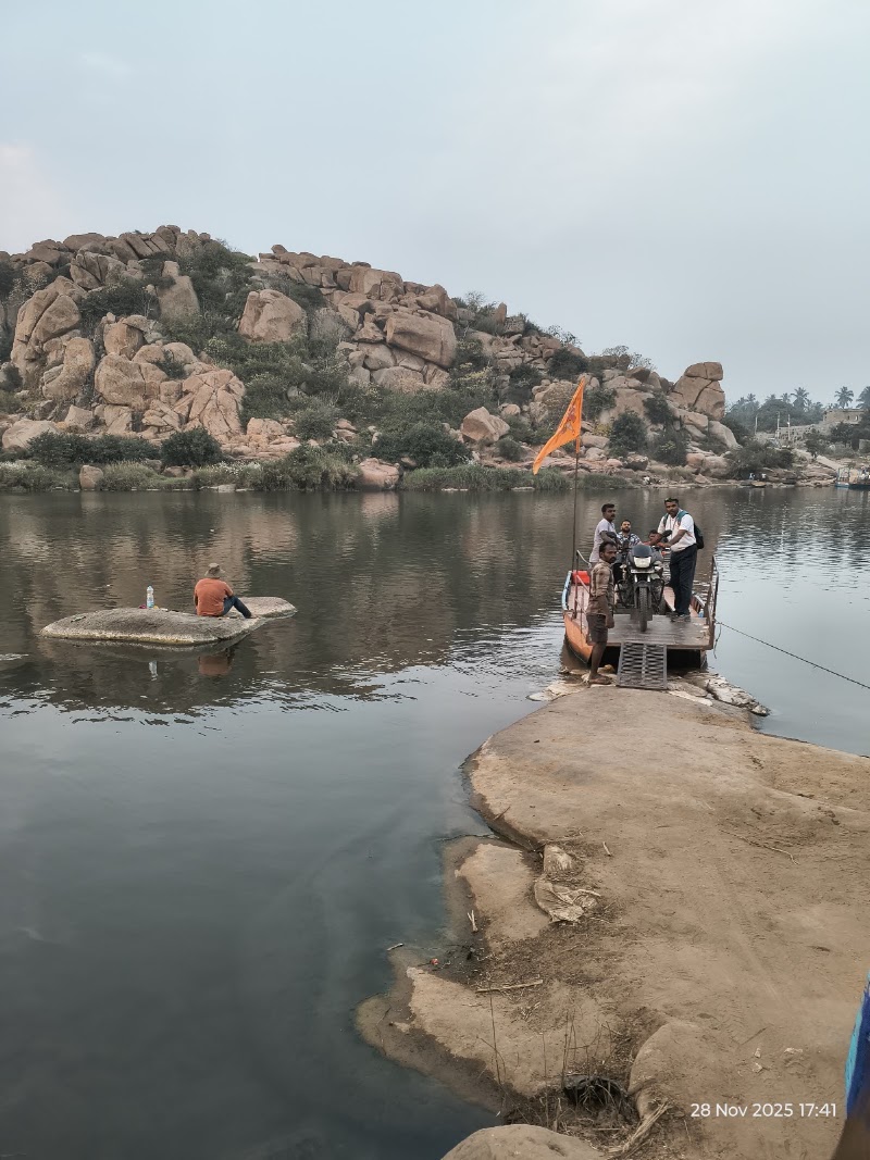 Talari gatta Ferry point, ತಲಾರಿ ಘಟ್ಟ ತೆಪ್ಪ - Talari gatta Ferry point, ತಲಾರಿ ಘಟ್ಟ ತೆಪ್ಪ, 8FVP+MVV, Hampi, Nimbapura, Karnataka 583221, India