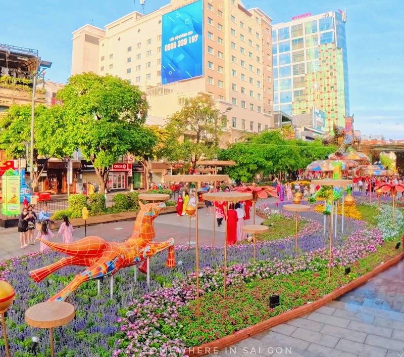 Đường hoa Nguyễn Huệ - Đường hoa Nguyễn Huệ, 6 Nguyễn Huệ, Sài Gòn, Hồ Chí Minh, Vietnam
