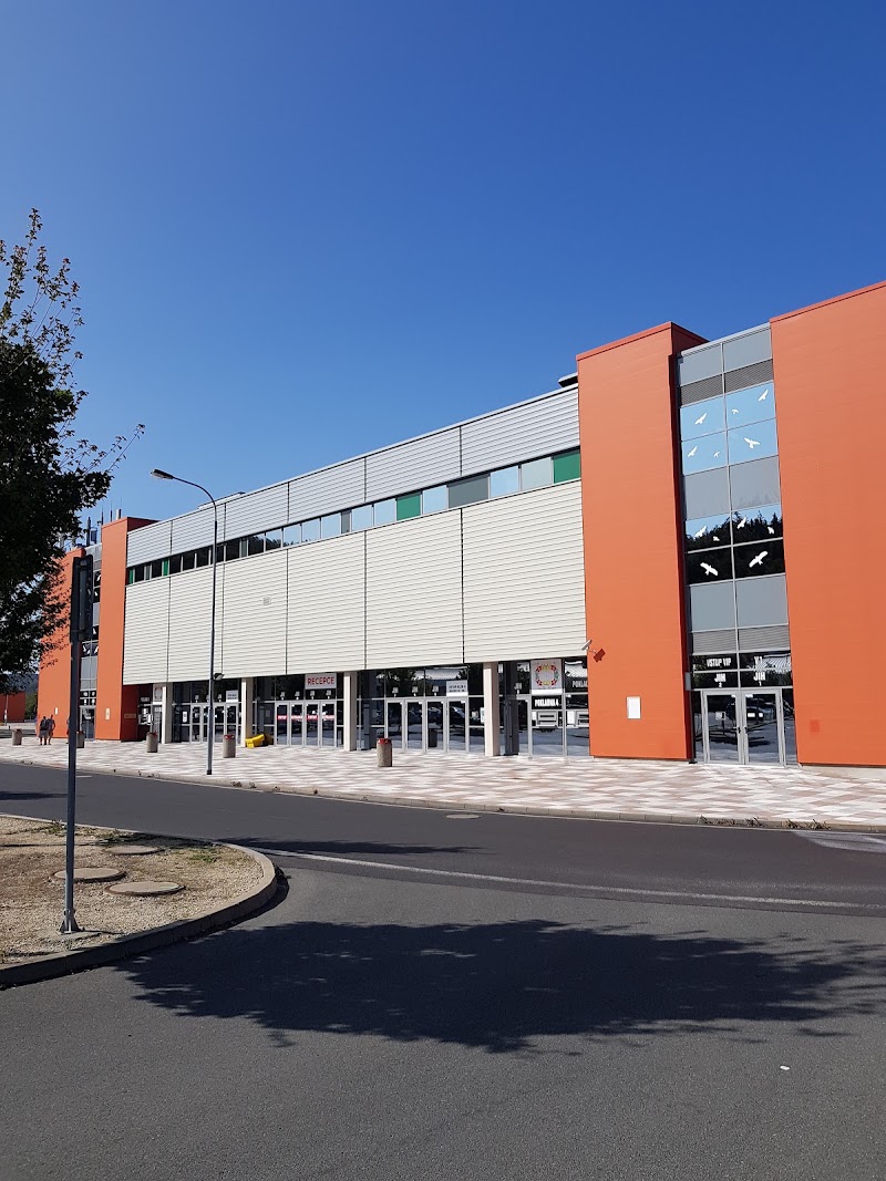 KV Arena: Pool Center - KV Arena: Pool Center, 73, Západní 1812, 360 01 Karlovy Vary-Karlovy Vary 1, Czechia