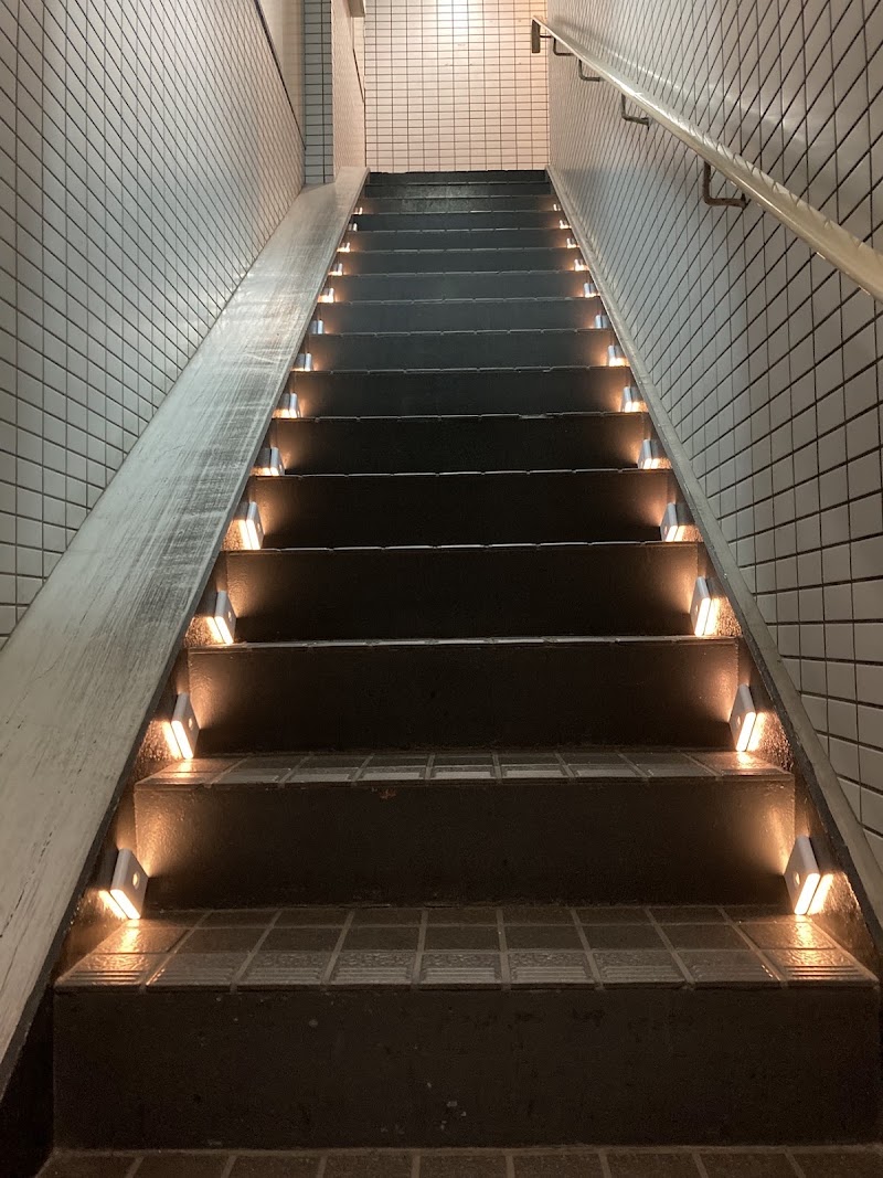 Central Osaka - Central Osaka, Japan, 〒542-0082 Osaka, Chuo Ward, Shimanouchi, 1-chōme−12−２２ 高松島之内ビル 2階