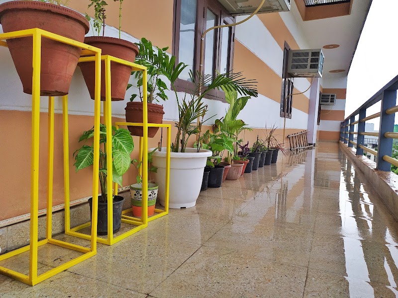 Himalayan Homestay - Himalayan Homestay 474, Mother Dairy wali Gali, opposite Orient Craft Pvt Ltd, Sarhaul, Sector 18, Gurugram, Haryana 122015, India