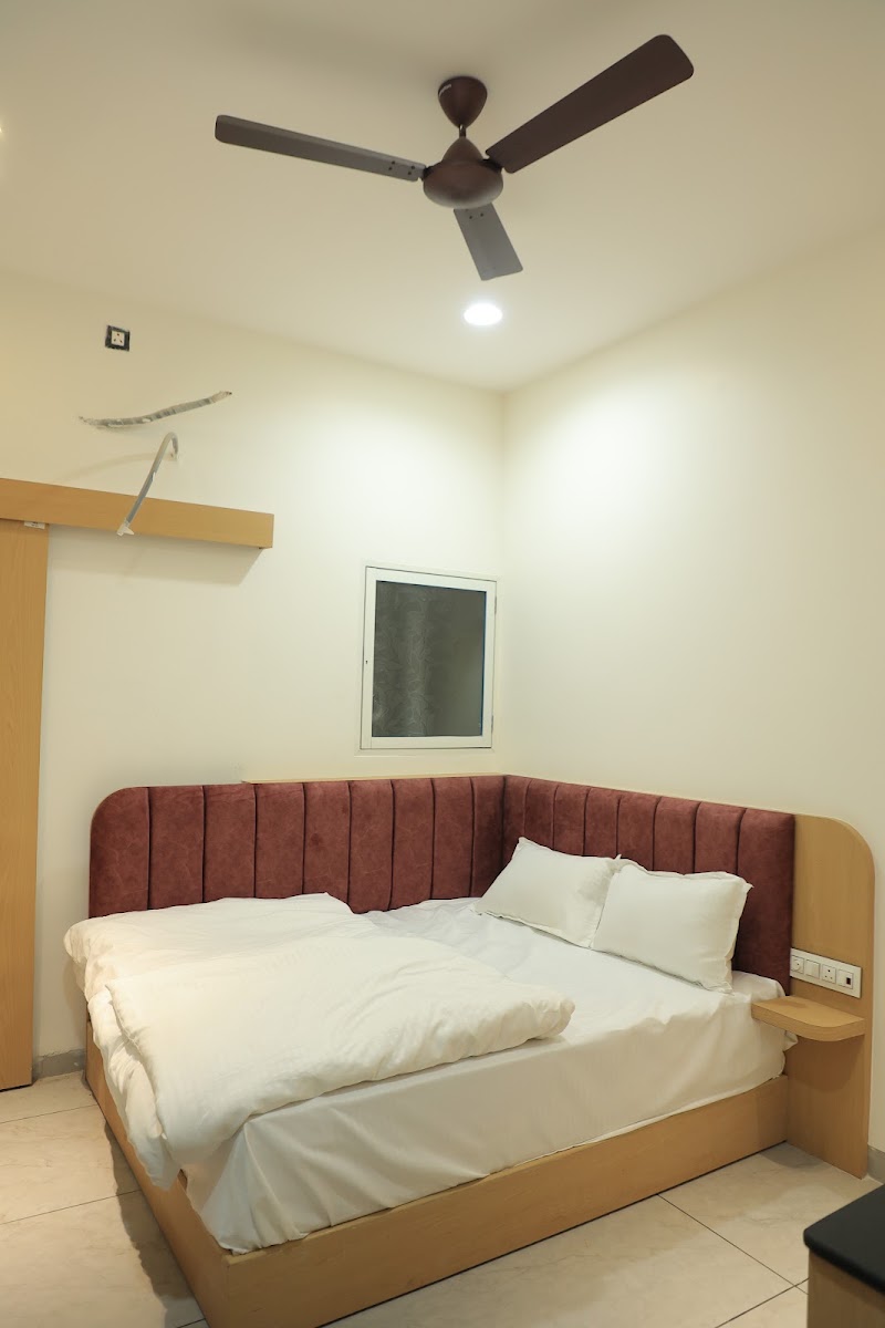 Hotel Shiv Om Ujjain - Hotel Shiv Om Ujjain 114/2, Hanuman Naka, Keshav Nagar, Ujjain, Madhya Pradesh 456001, India
