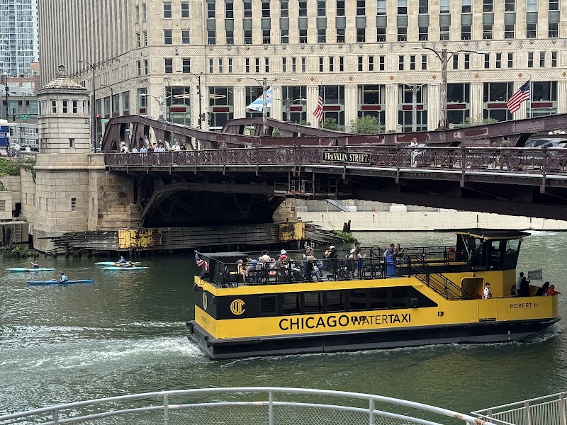 Chicago Riverwalk - West End - Chicago Riverwalk - West End, 306-370 W Wacker Dr, Chicago, IL 60654, USA