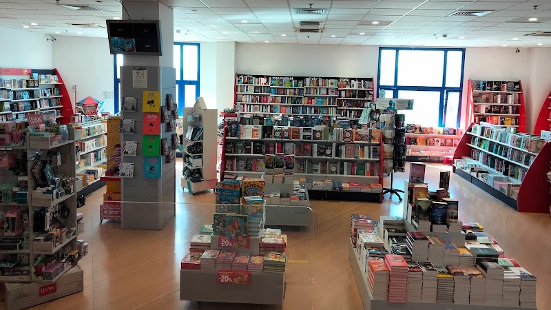 Giunti al Punto Librerie - Giunti al Punto Librerie, Pascione c/o Centro Commerciale Al Magnifico, Via Setteponti, 2 - Loc, 52100 Arezzo AR, Italy