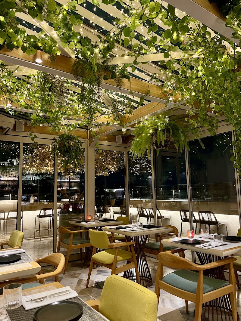 stork rooftop bar restaurant - stork rooftop bar restaurant, Λεωφόρος Συγγρού 21, Vourvachi 2, Athina 117 43, Greece