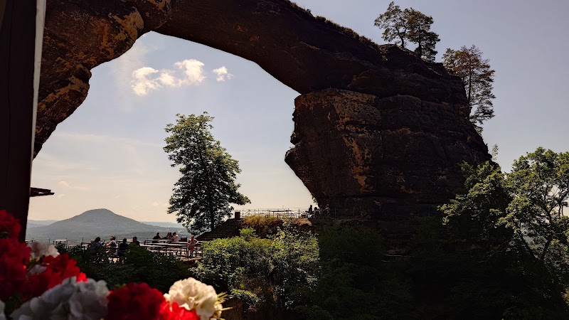 Parkoviště Hřensko - nábřeží - Parkoviště Hřensko - nábřeží, Hřensko 126, 407 17 Hřensko, Czechia