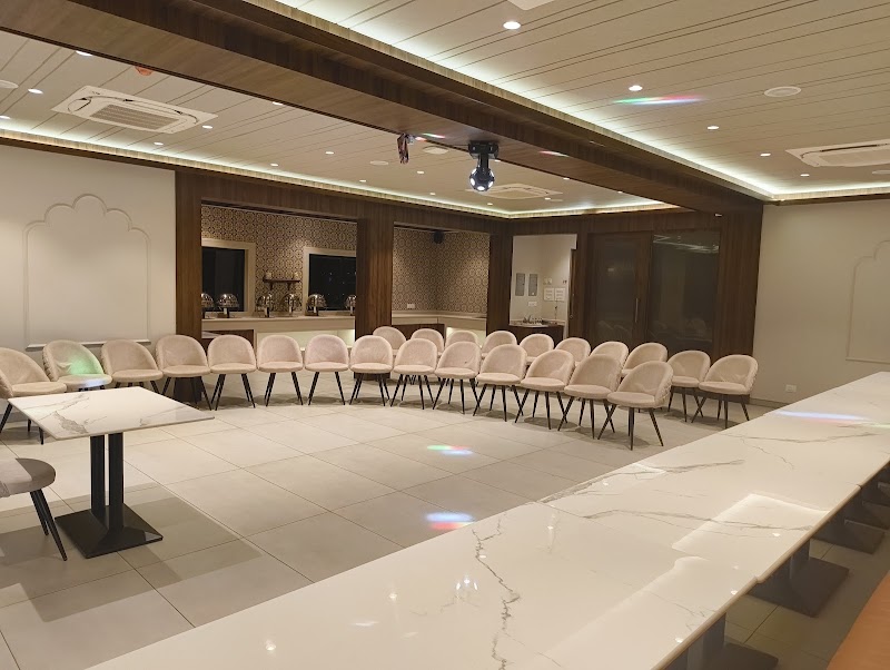 Zaika Restaurant by The Shabari Hotel and Resort - Zaika Restaurant by The Shabari Hotel and Resort Kharod Marg, Shivrinarayan, Chhattisgarh 495557, India