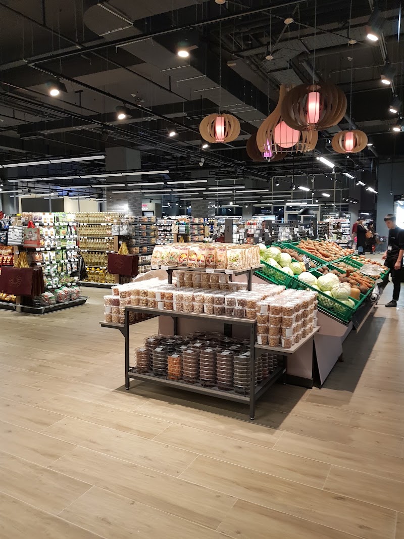 Abu Dhabi Plaza - Abu Dhabi Plaza Syganak St 60/5, Astana 020000, Kazakhstan