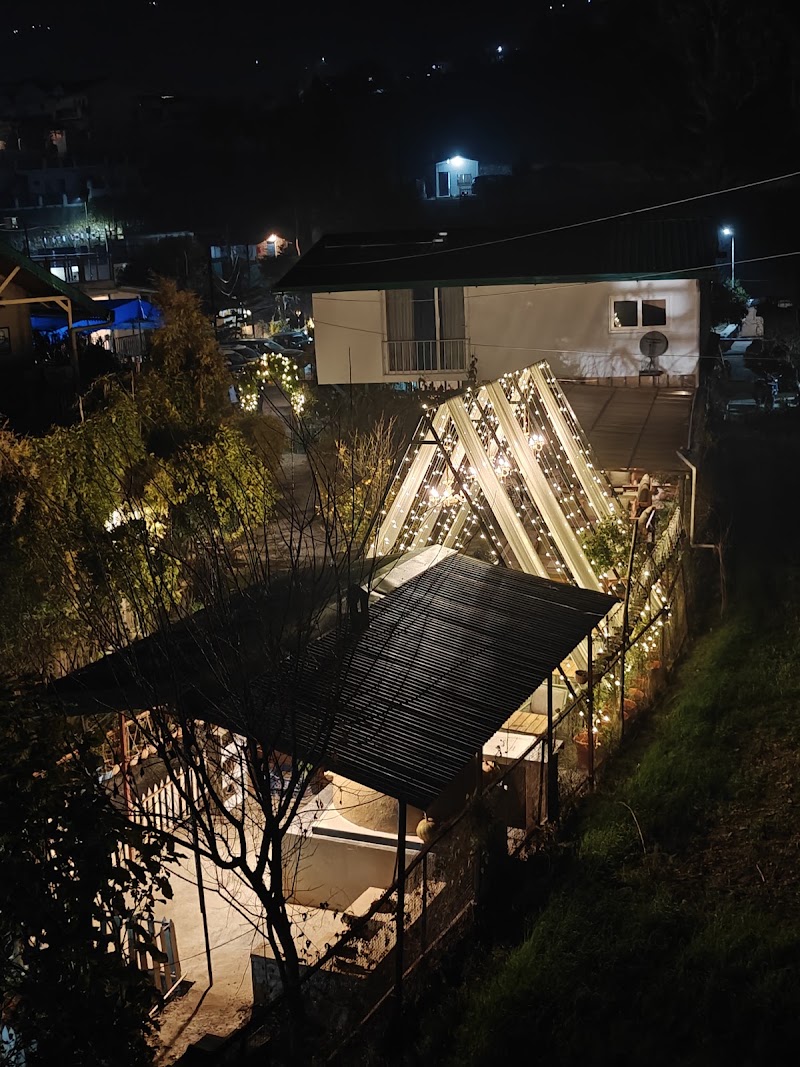 The Village Café and Restaurant - The Village Café and Restaurant Naukuchia Tal Rd, behind G.D Goenka School, Saikhola, Uttarakhand 263136, India