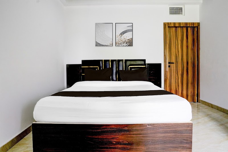HOTEL O ROYAL INN - HOTEL O ROYAL INN Plot No. 01, Road, beside Narayan School, Bokara, Maharashtra 441123, India