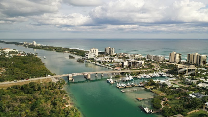 Jib Yacht Club & Marina - Jib Yacht Club & Marina 46 S Beach Rd, Tequesta, FL 33469, USA