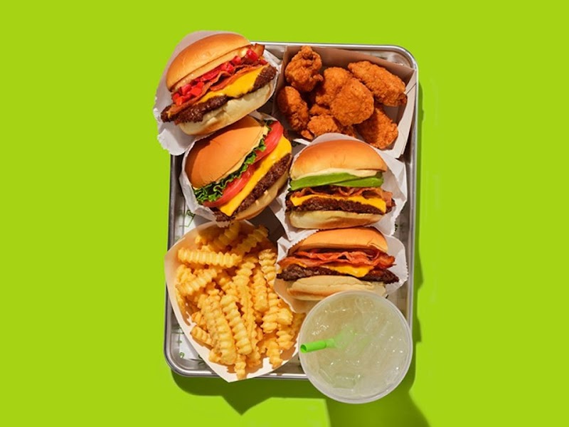 Shake Shack Downtown Los Angeles - Shake Shack Downtown Los Angeles 400 W 8th St, Los Angeles, CA 90014, USA
