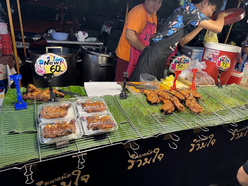Friday night market - Friday night market R8RM+4JC, Chalong, Mueang Phuket District, Phuket 83000, Thailand