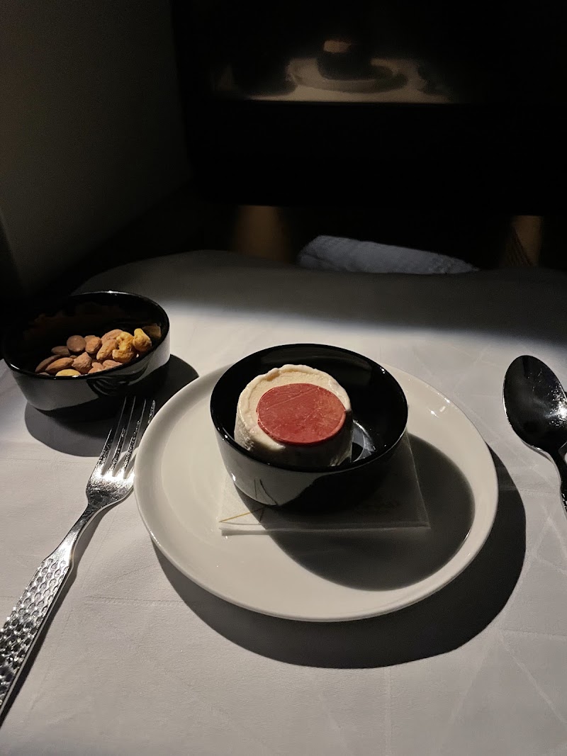 Etihad Airways Abu Dhabi First Class Lounge - Etihad Airways Abu Dhabi First Class Lounge Abu Dhabi Airport,Sheikh Maktoum Bin Rashid Road - Abu Dhabi - Ferienigde Arabyske - المطار - مطار زايد الدولي - أبو ظبي - United Arab Emirates