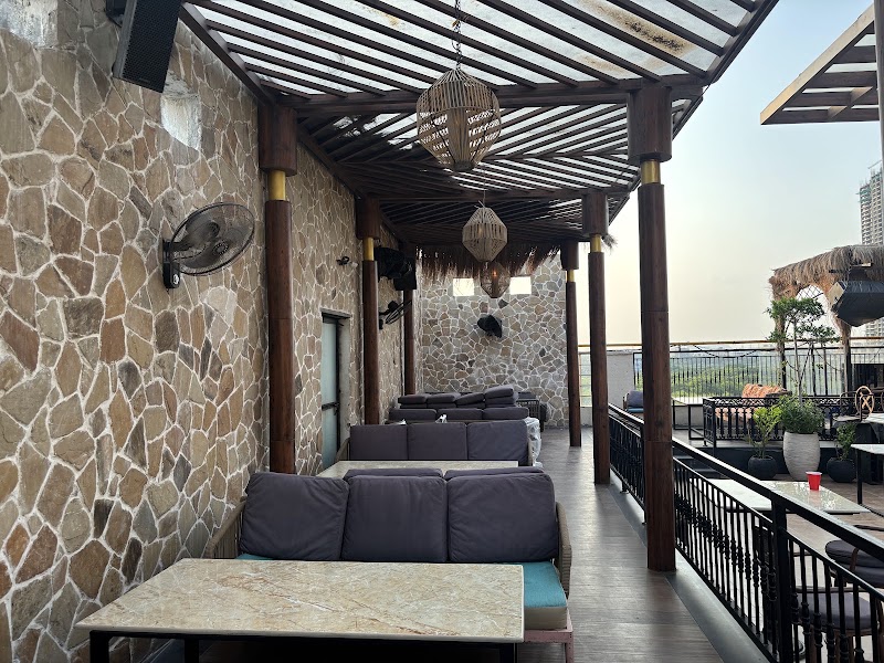 Oh Honey By Skyhouse - Oh Honey By Skyhouse Shop No-16,17,18,19, 5th Floor, Located in- Logix City Center, Wave City Center, Sector 32, Noida, Uttar Pradesh 201307, India