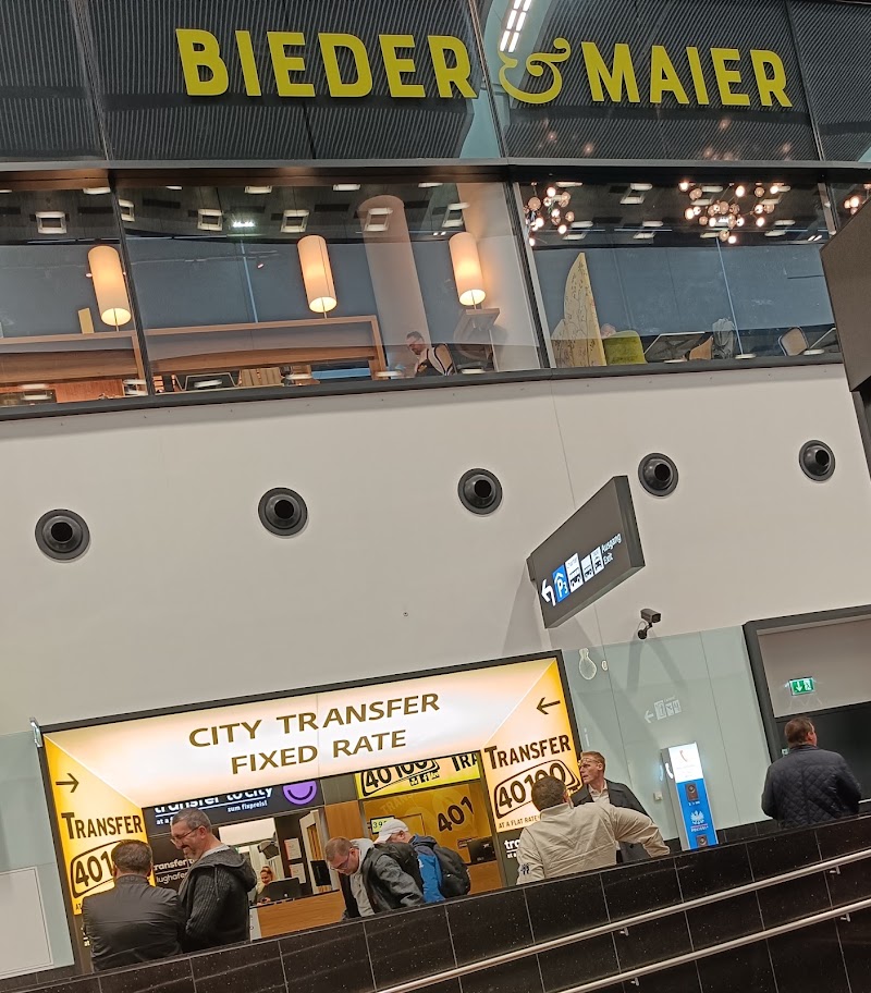VIE Terminal 3 - VIE Terminal 3, 1300 Schwechat, Austria