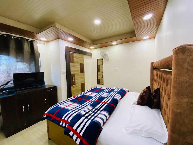 Rudhraksh Villa 4BR- Perfect Vacay Villa - Rudhraksh Villa 4BR- Perfect Vacay Villa Rest heaven estate cottage, 4, camel's Road, The Mall Road, Mussoorie, Uttarakhand 248179, India