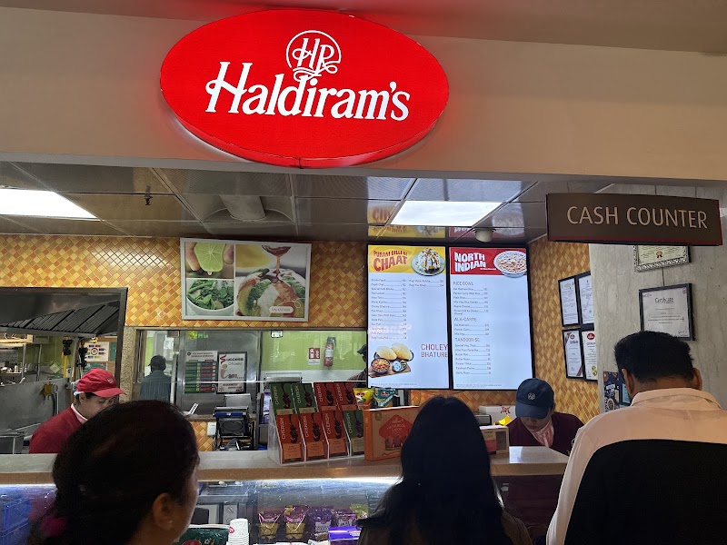 Haldiram's - Fortis Hospital Complex - Haldiram's - Fortis Hospital Complex Food Court, Complex, Fortis Hospital Rd, near Huda City Centre Metro, Sector 44, Gurugram, Haryana 140306, India