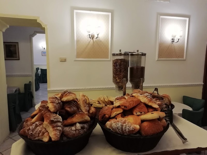 Repubblica Hotel Rome - Repubblica Hotel Rome Via Nazionale, 251, 00184 Roma RM, Italy