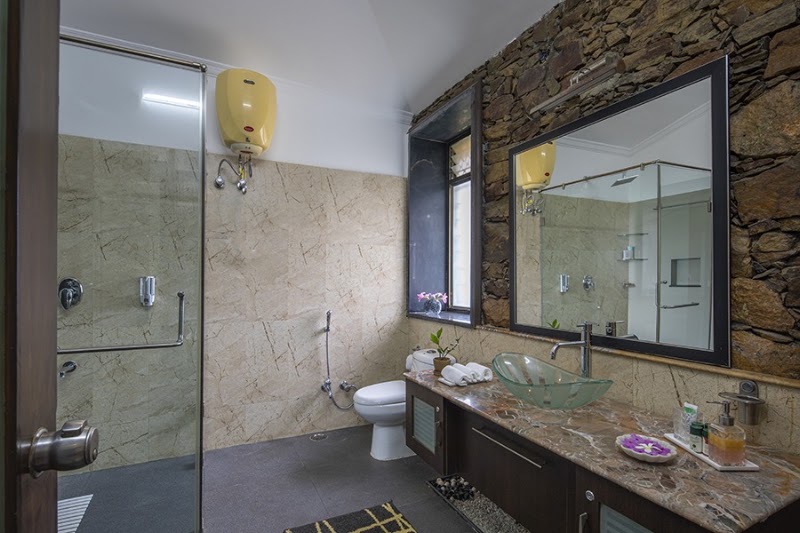 StayVista at The Wild Orchid | Holiday Home with Swimming Pool in Udaipur - StayVista at The Wild Orchid | Holiday Home with Swimming Pool in Udaipur near Hill View Farm, behind TB Hospital, Badi Village, Udaipur, Liyo Ka Gurha, Rajasthan 313001, India