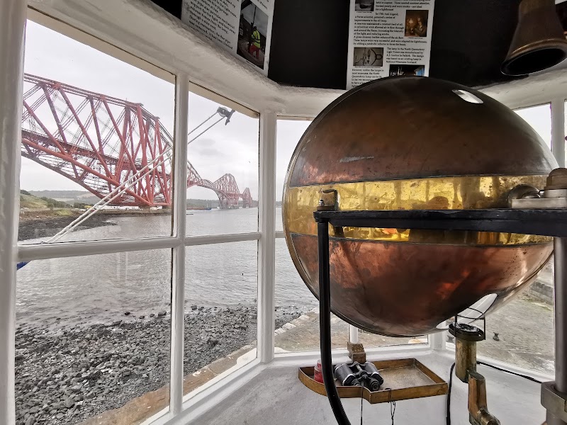 Forth Bridges Lighthouse Museum & 1817 Light Tower - Forth Bridges Lighthouse Museum & 1817 Light Tower, 60 Main St, North Queensferry, Inverkeithing KY11 1JG, UK