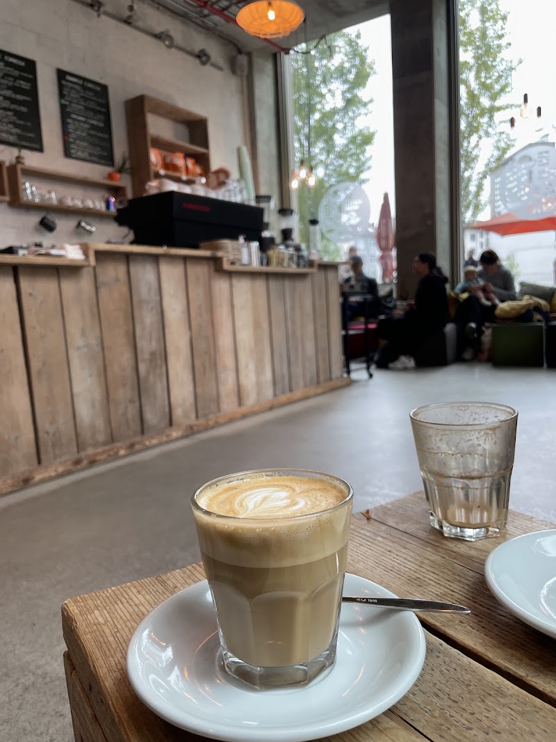 Kaffeewerk Espressionist - Kaffeewerk Espressionist, Friedrich-Ebert-Anlage 35-37, Südseite Tower 185, Innenstadt I, 60327 Frankfurt am Main, Germany