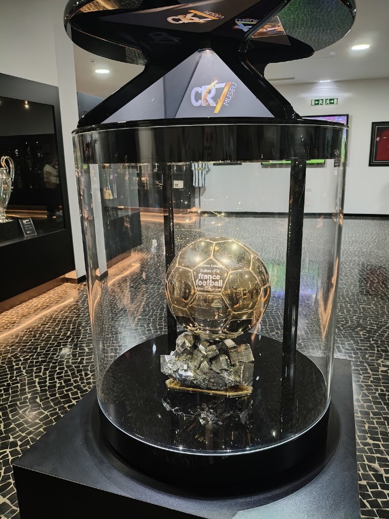 CR7 Square - CR7 Square Av. Sá Carneiro, São Martinho, 9004-518 Funchal, Portugal