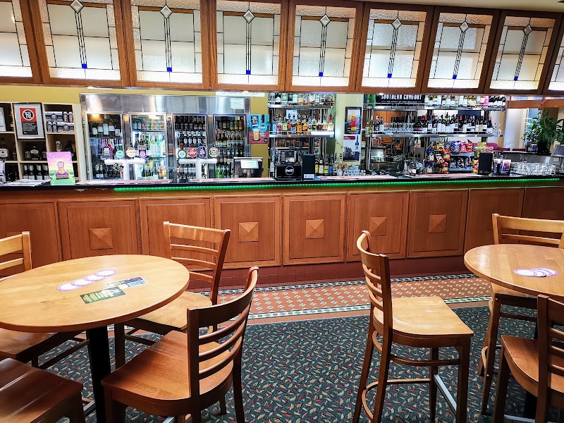 Royal Hotel - Royal Hotel 220 Macquarie Rd, Springwood NSW 2777, Australia
