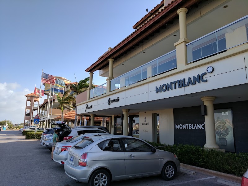 Palm Beach Plaza Mall