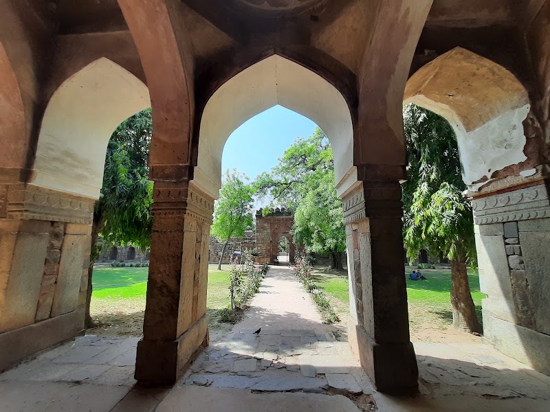 Sikandar Lodi Tomb New Delhi - Sikandar Lodi Tomb New Delhi H6WC+GJ7, Lodhi Gardens, Lodhi Estate, New Delhi, Delhi 110003, India